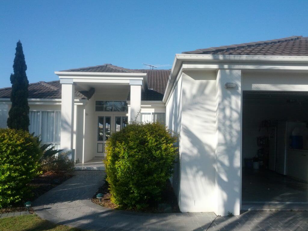 Cooler roof in charcoal